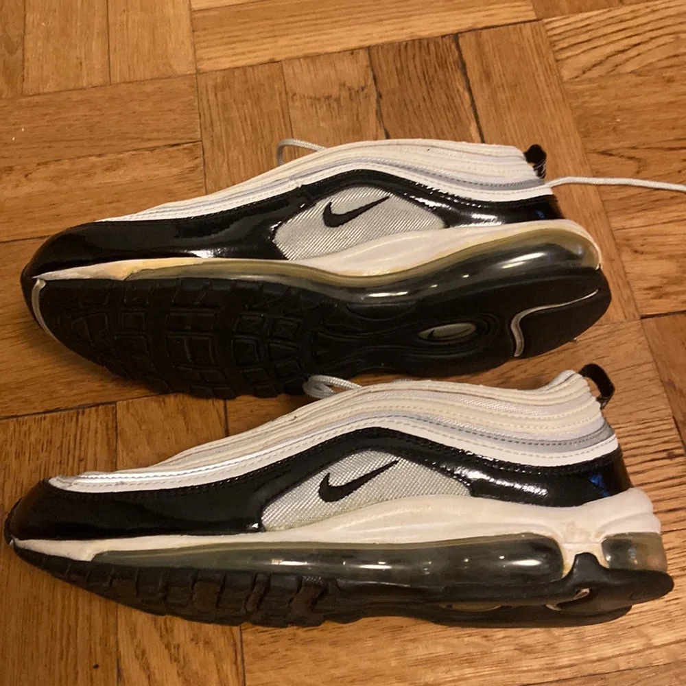 Mens AirMax 97. Size 8.5 - Picture 3 of 4